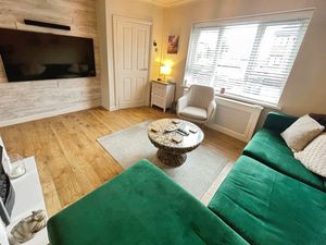 Lounge- click for photo gallery